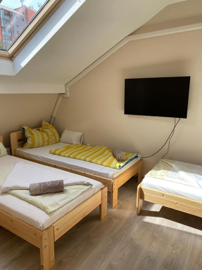 Kiskakas Etterem Hotel Zalaegerszeg Eksteriør billede